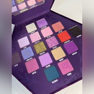 Blood Lust Jeffree Star ⭐️ Eyeshadow Palette🎨